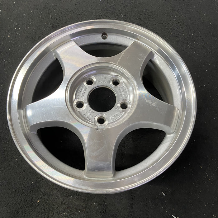 16" IMPALA 00-01 16x6.5, aluminum, 5 slot Original OEM Wheel Rim - Close-Up Detail