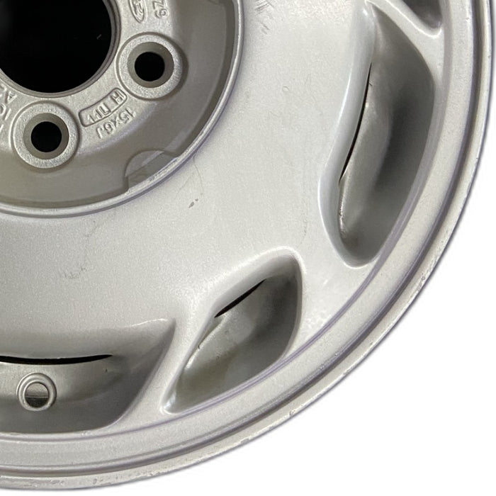 15" TAURUS 94-95 15x6 aluminum 10 slots Original OEM Wheel Rim - Close-Up Detail