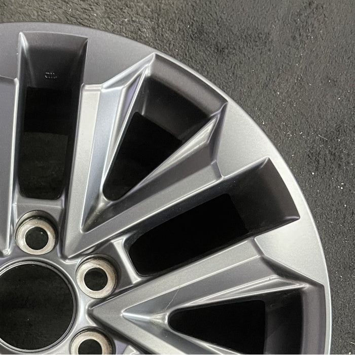 20" LAND CRUISER 24 20x7.5 Original OEM Wheel Rim - Close-Up Detail