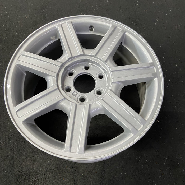 17" SRX 05 17x7.5, Original OEM Wheel Rim - Close-Up Detail