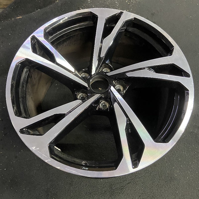 20" E-TRON GT 22-24 20x11 machined face with black pockets Original OEM Wheel - View 7