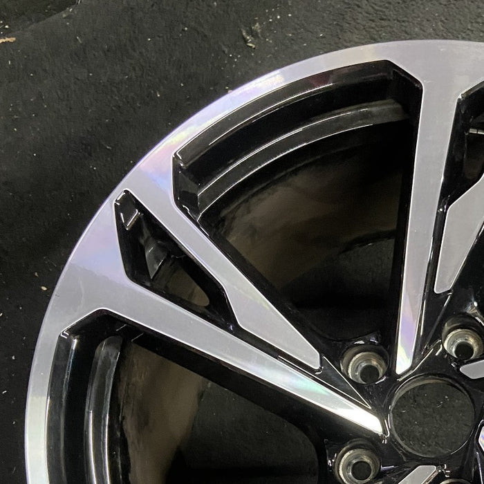 20" E-TRON GT 22-24 20x11 machined face with black pockets Original OEM Wheel - Side Profile