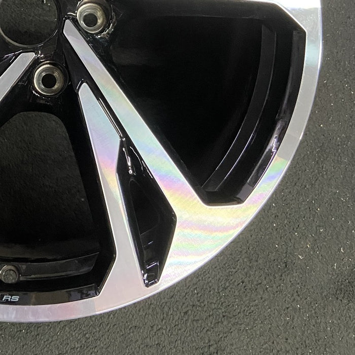 20" E-TRON GT 22-24 20x9 machined face with black pockets Original OEM Wheel Rim