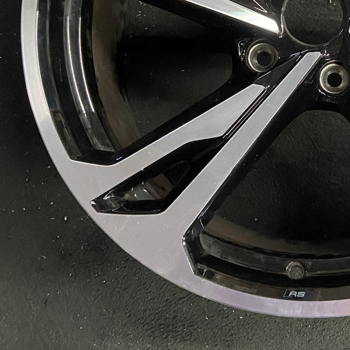 20" E-TRON GT 22-24 20x9 machined face with black pockets Original OEM Wheel Rim