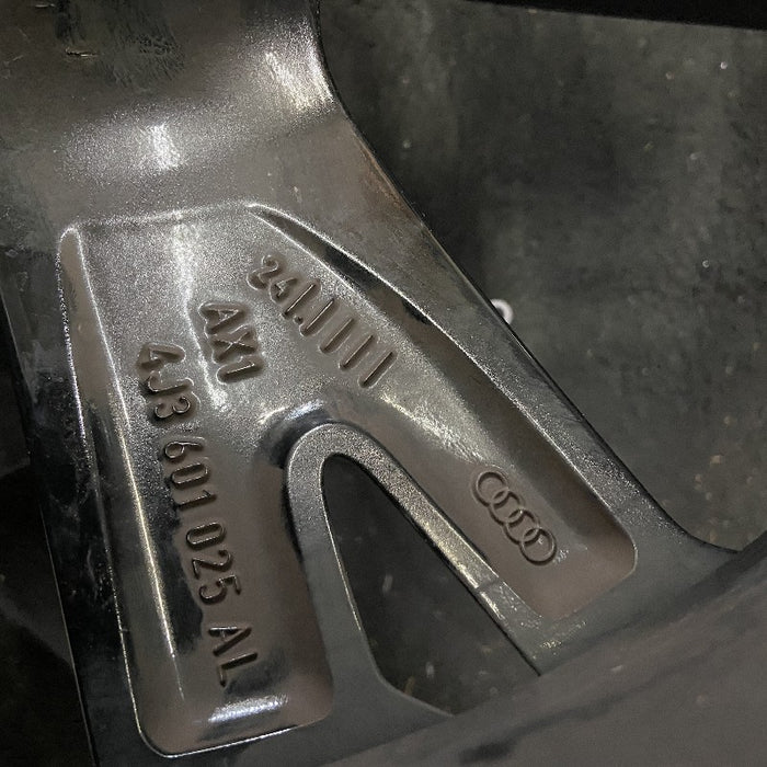 20" E-TRON GT 22-24 20x9 machined face with black pockets Original OEM Wheel Rim