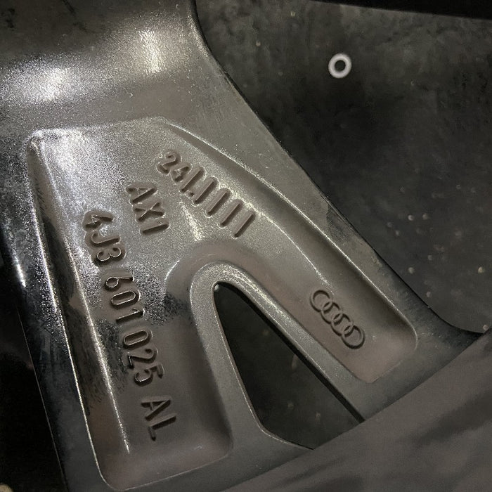 20" E-TRON GT 22-24 20x9 machined face with black pockets Original OEM Wheel Rim