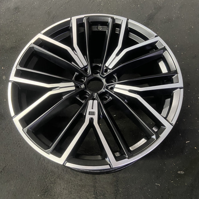 20" 530e 21-23 20x9, Original OEM Wheel Rim - Close-Up Detail