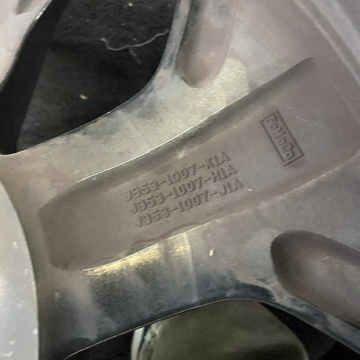 20" EXPLORER 18-19 20x8.5 aluminum TPMS 5 spoke machined face with pockets Original OEM Wheel Rim