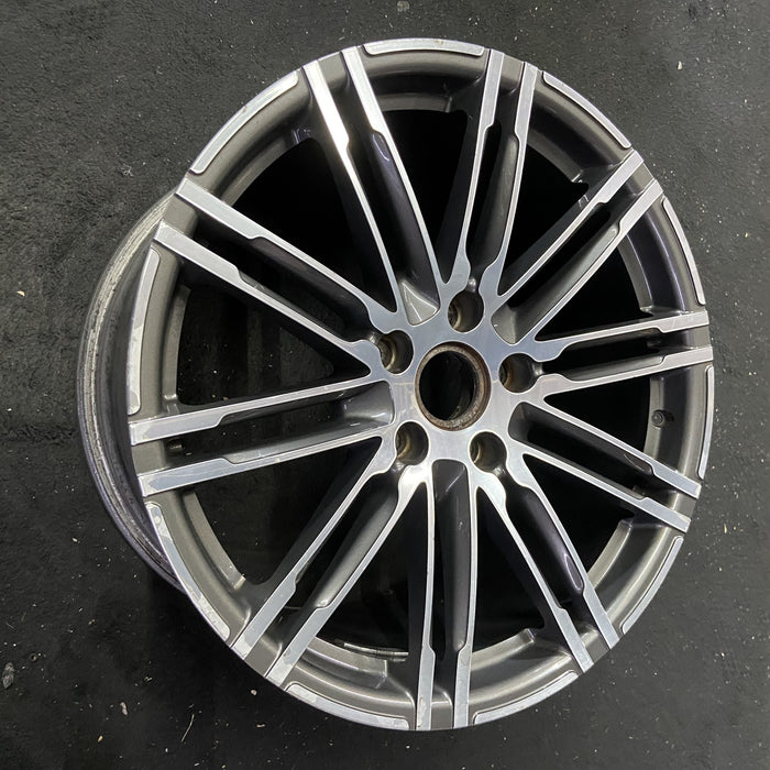 20" PORSCHE PANAMERA 16 , 20x11, 20 spoke Original OEM Wheel Rim - Close-Up Detail