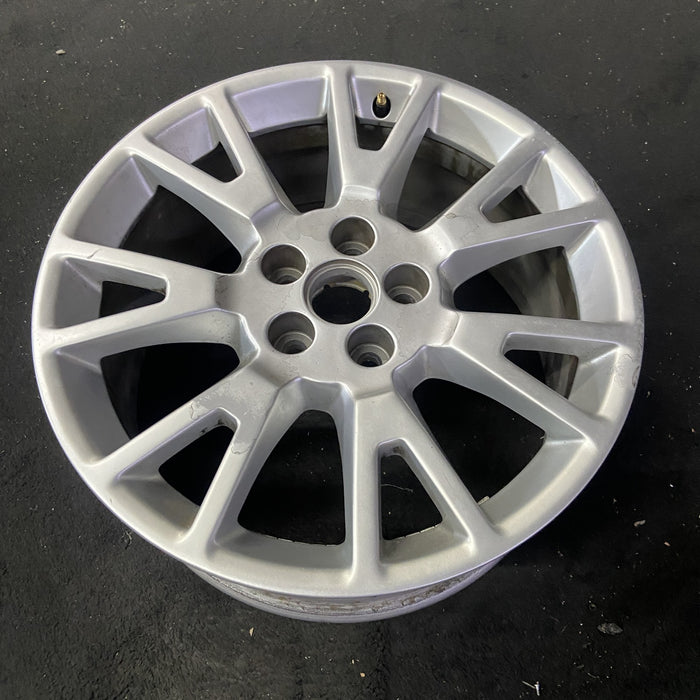 19" CTS 10 19x8.5 , Original OEM Wheel Rim - Close-Up Detail