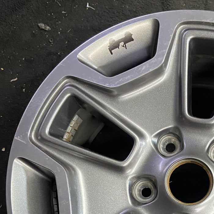 17" WRANGLER 13 17x7.5 10 hole w/machined accent gray Original OEM Wheel Rim - Side Profile