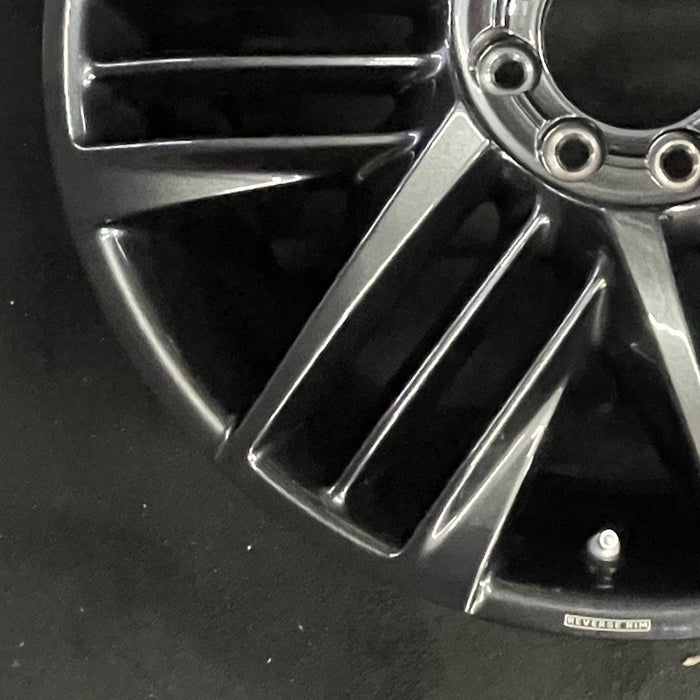 24" ESCALADE IQ 25 24x9 triple spoke opt SF7 Original OEM Wheel Rim - Additional View