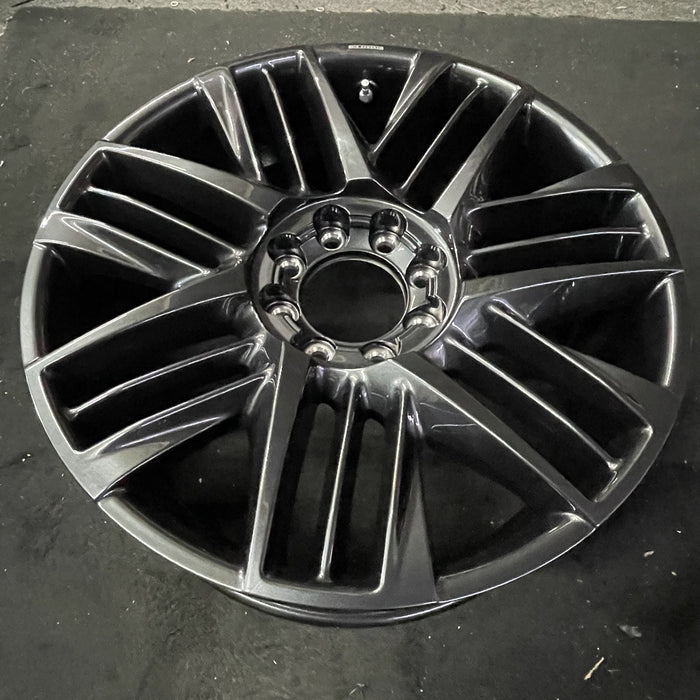 24" ESCALADE IQ 25 , triple spoke Original OEM Wheel Rim - Close-Up Detail