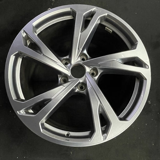 20" E-TRON GT 22-24 20x11 silver Original OEM Wheel Rim - Front View