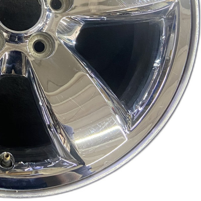 17" ESCAPE 08 VIN 1 8th digit 17x7 TPMS 5 spoke chrome clad Original OEM Wheel - Close-Up Detail