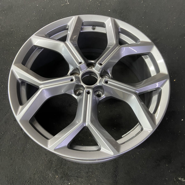19" BMW X3 20 19x7.5 , 5 spoke, Y spoke design, dark gray Original OEM Wheel Rim - Close-Up Detail