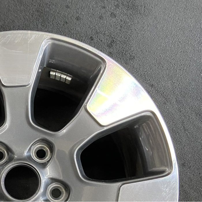 18" WRANGLER 18 VIN X , 18x7.5, 7 spoke, Original OEM Wheel Rim - Close-Up Detail