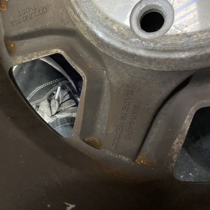 17" SIERRA 1500 PICKUP 04 17x7.5, Original OEM Wheel Rim