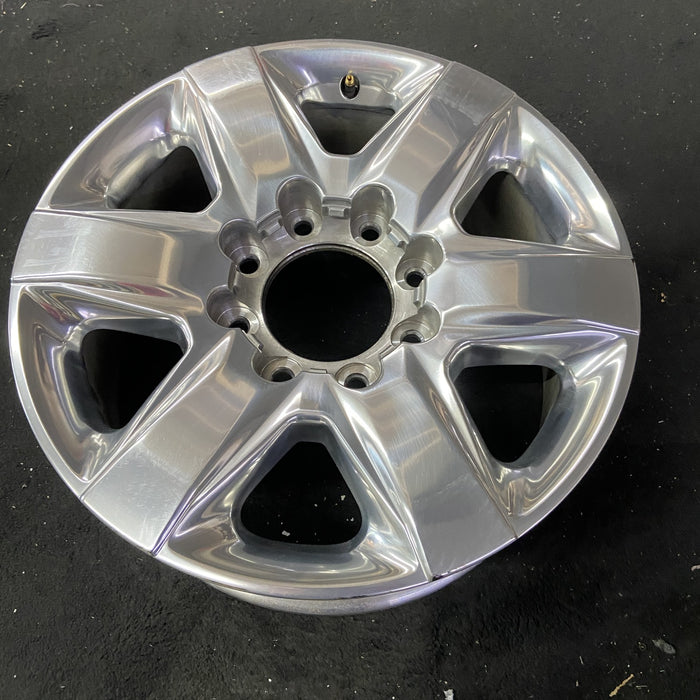 20" SILVERADO 2500 PICKUP 20-23 20x8.5, 6 spoke Original OEM Wheel Rim - Close-Up Detail