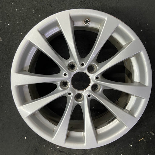 17" BMW 320i 12-13 , 17x7.5 , 5 spoke, V spoke, narrow spoke edge Original OEM - Angle View