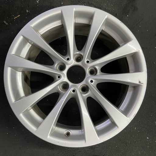 17" BMW 320i 12-13 , 17x7.5 , 5 spoke, V spoke, narrow spoke edge Original OEM - Angle View