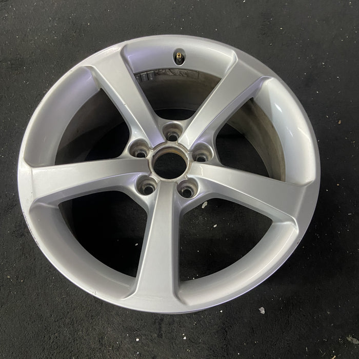 17" AUDI A3 15-16 17x7.5 , 5 spoke Original OEM Wheel Rim - Close-Up Detail