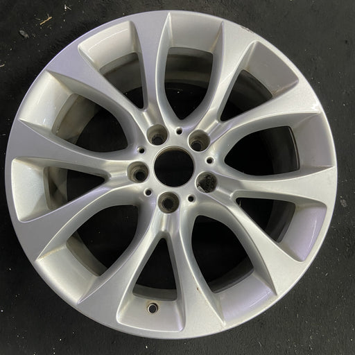 19" BMW X5 14-18 19x9 , 5 spoke, V spoke, wide spoke Original OEM Wheel Rim - Angle View