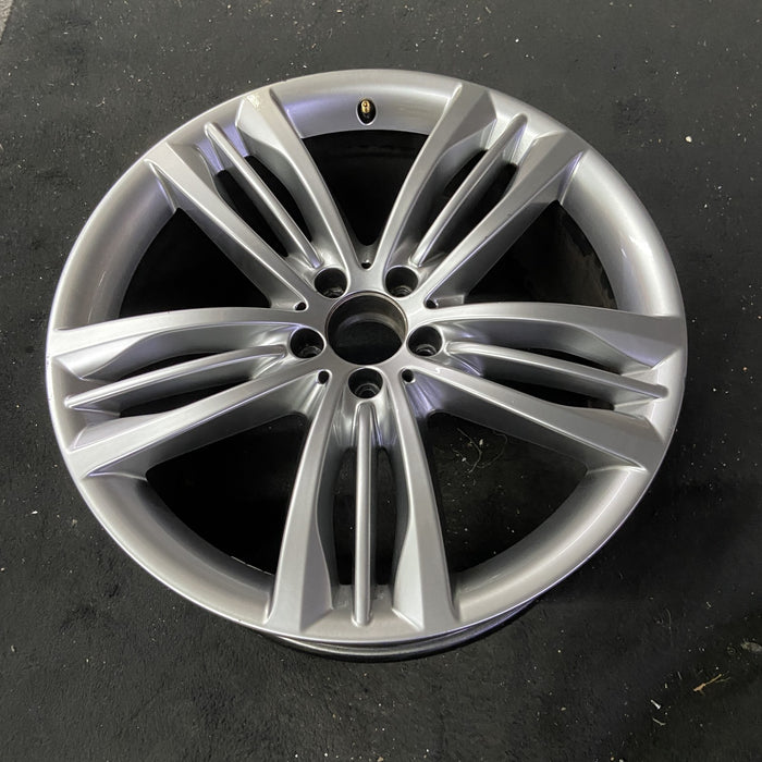 20" MERCEDES S-CLASS 18-20 222 Type , S450, 20x9.5, 15 spoke Original OEM Wheel - Close-Up Detail