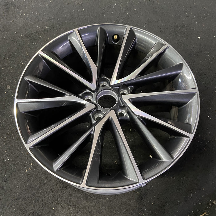 18" NX250 22-25 18x7.5 Original OEM Wheel Rim - Close-Up Detail