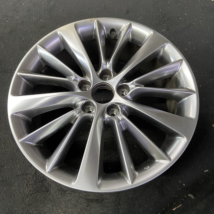 18" INFINITI Q50 18-24 18x7.5 Original OEM Wheel Rim - Close-Up Detail
