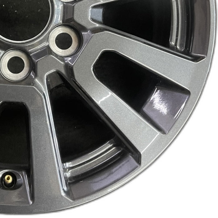 18" LAND CRUISER 24 18x7 Original OEM Wheel Rim - Close-Up Detail