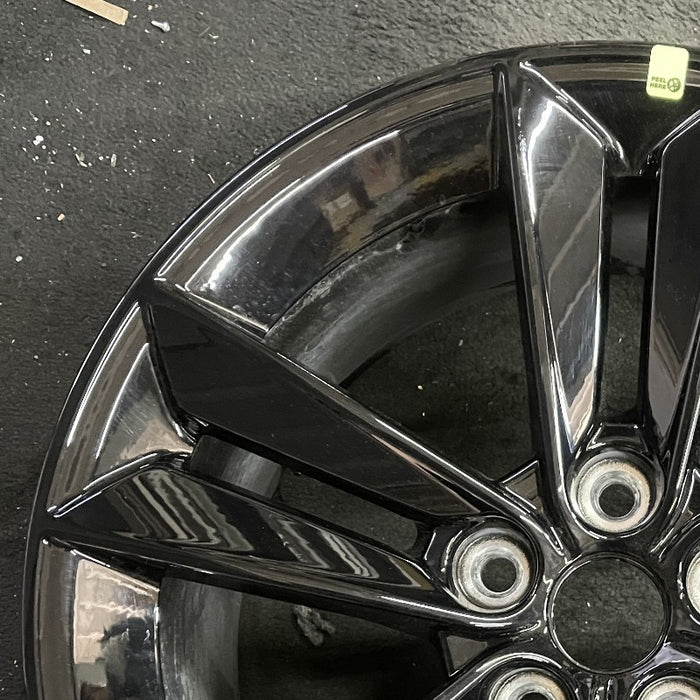 18" MUSTANG 24-25 18x8.5, Original OEM Wheel Rim - Side Profile