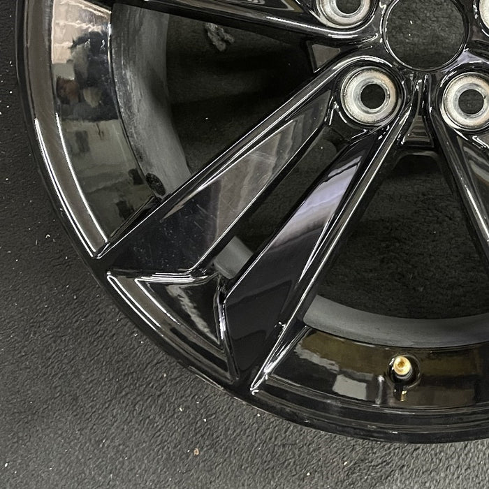 18" MUSTANG 24-25 18x8.5, Original OEM Wheel Rim - Additional View