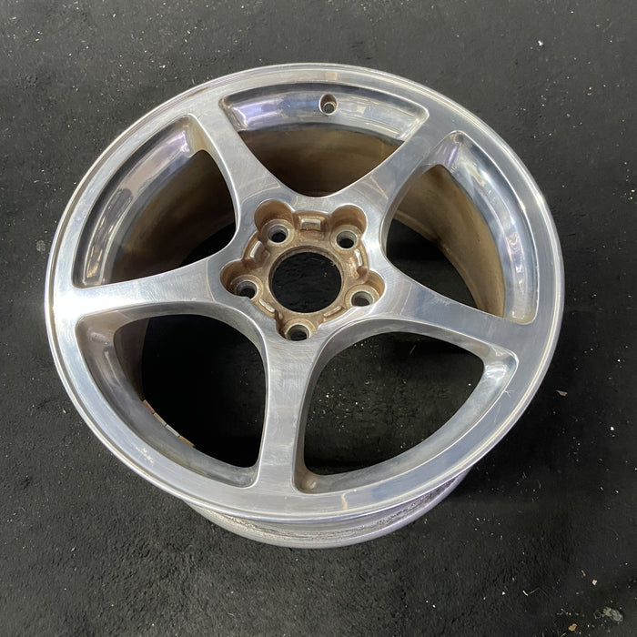 17" CORVETTE 00-04 17x8.5 , aluminum, , high polished Original OEM Wheel Rim - Close-Up Detail