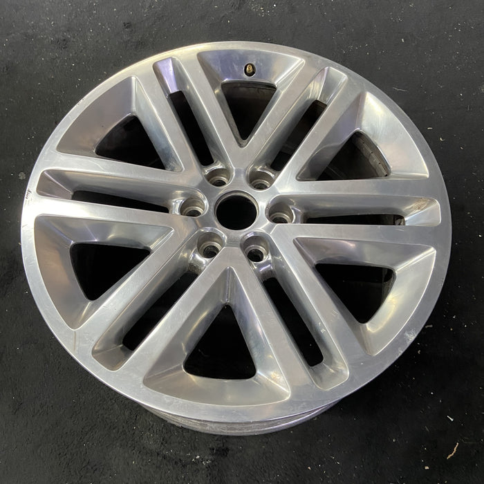 22" EXPEDITION 15-17 22x8.5 Original OEM Wheel Rim - Close-Up Detail