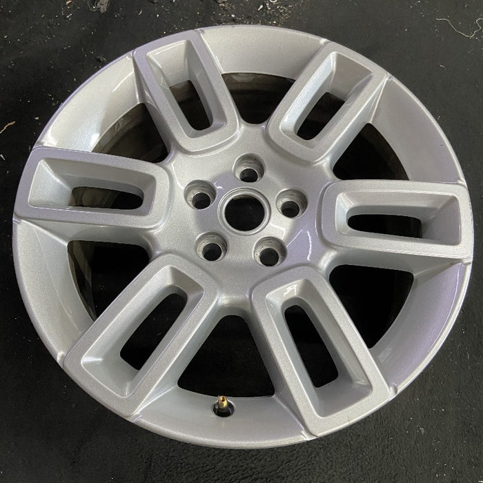 19" DEFENDER 20-22 19x8 6 spoke straight spoke silver Original OEM Wheel Rim - View 7