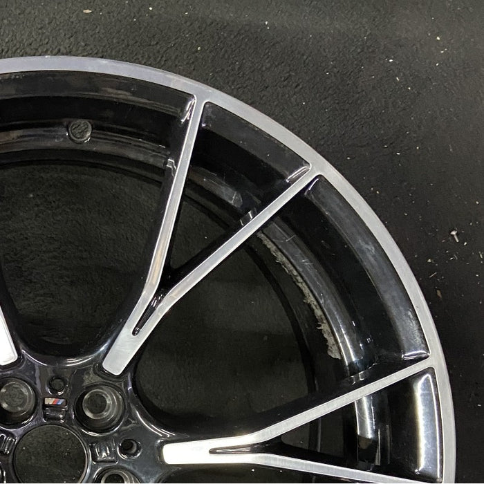 20" BMW M5 19-20 20x9.5 7 spoke Y spoke design Original OEM Wheel Rim - Close-Up Detail