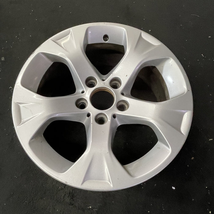 17" BMW X1 12-15 17x7.5, alloy, 5 spoke, Y spoke Original OEM Wheel Rim - Close-Up Detail