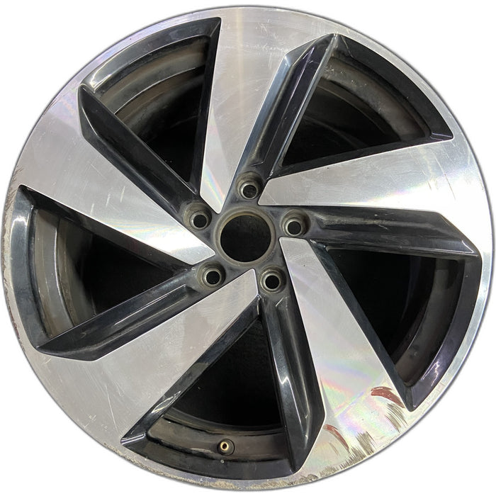 18" GOLF GTI 19-20 18x7.5 , , silver black, lug surround Original OEM Wheel Rim - Front View