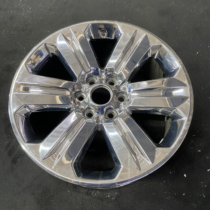20" FORD F150 PICKUP 18-20 20x8.5, 6 spoke, chrome Original OEM Wheel Rim - Close-Up Detail