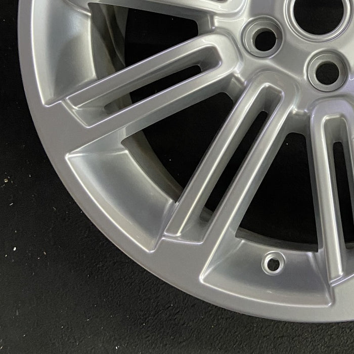 20" LR4 10-13 alloy 20x8.5 10 split spoke silver sparkle Original OEM Wheel Rim - Additional View