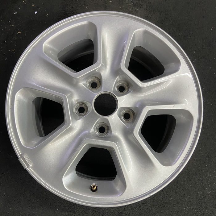 17" GRAND CHEROKEE 14-17 17x8 Original OEM Wheel Rim - Angle View