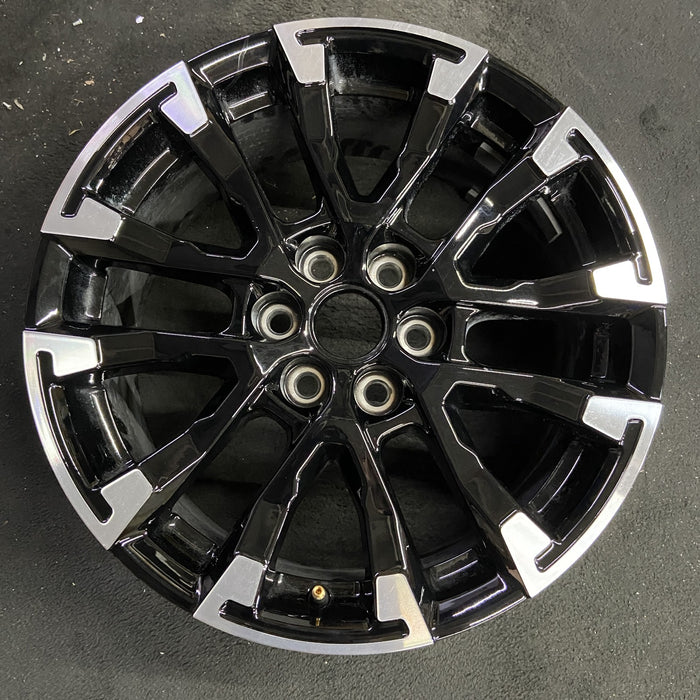 18" TRAVERSE 24 , 18x7.5, gloss black Original OEM Wheel Rim - Angle View