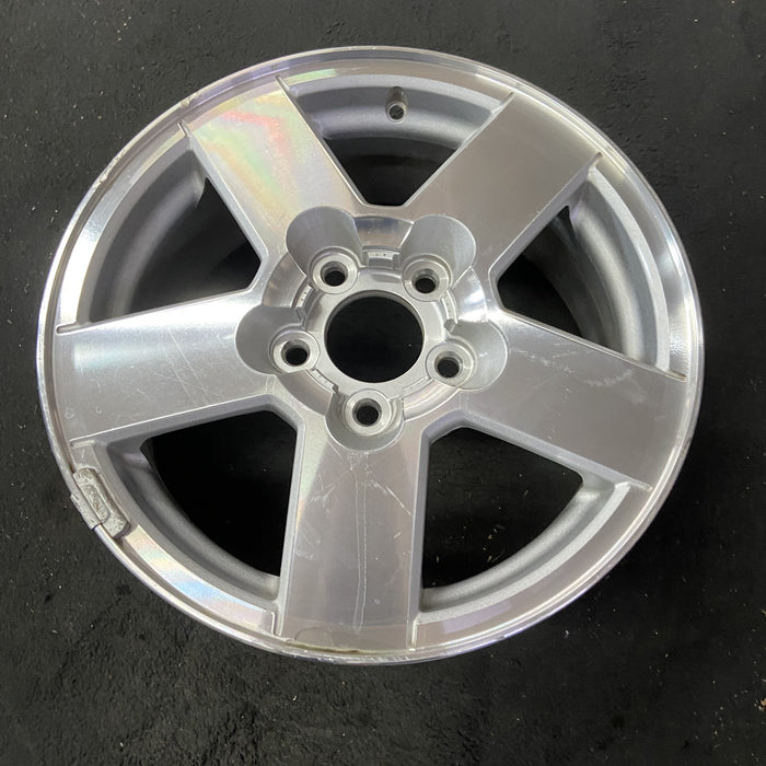 16" EQUINOX 05-06 16x6.5, aluminum, Original OEM Wheel Rim - Close-Up Detail