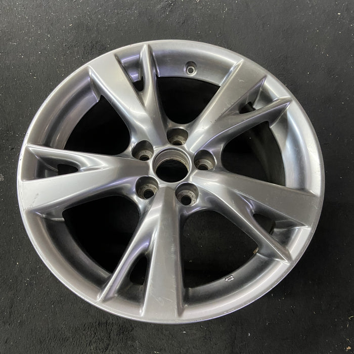 18" LEXUS IS250 09 18x8.5 , Original OEM Wheel Rim - Close-Up Detail