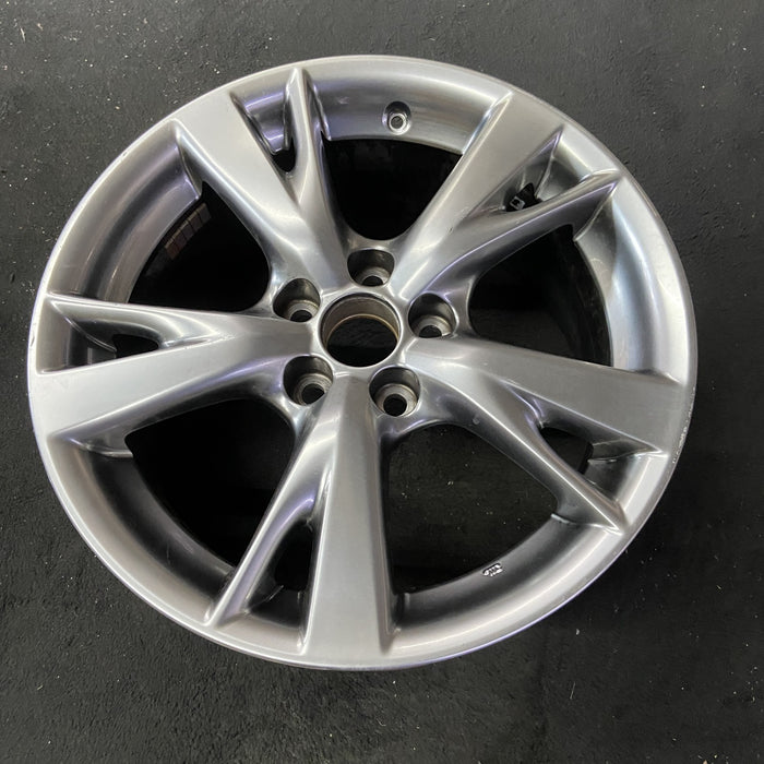 18" LEXUS IS250 09 18x8.5 , Original OEM Wheel Rim - Close-Up Detail
