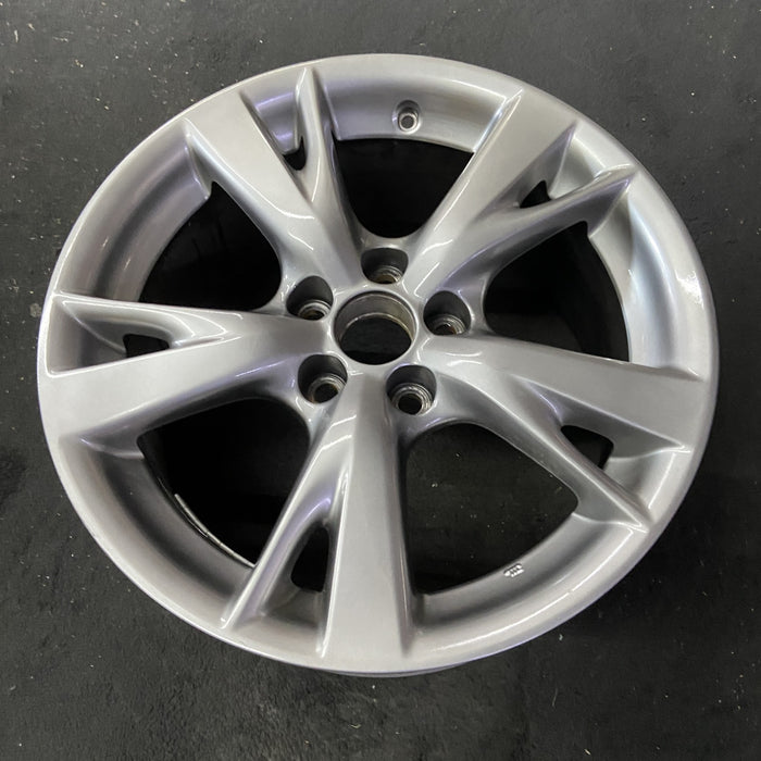 18" LEXUS IS250 09 18x8.5 , Original OEM Wheel Rim - Close-Up Detail