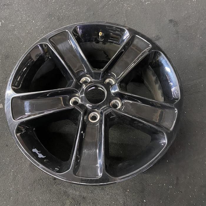 18" WRANGLER 19-20 18x7.5, 5 spoke, , Original OEM Wheel Rim - Close-Up Detail