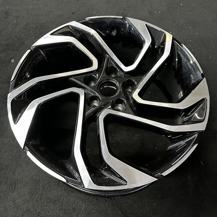 19" TRAILBLAZER 24-25 19x8, Original OEM Wheel Rim - Close-Up Detail