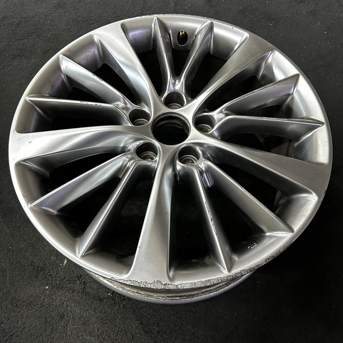 18" INFINITI Q50 18-24 18x7.5 Original OEM Wheel Rim - Close-Up Detail
